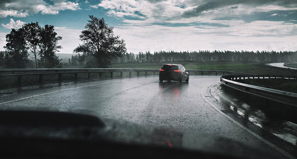 Vè che mưa có làm mất đi thiết kế của dòng xe sang Mercedes-Benz không?