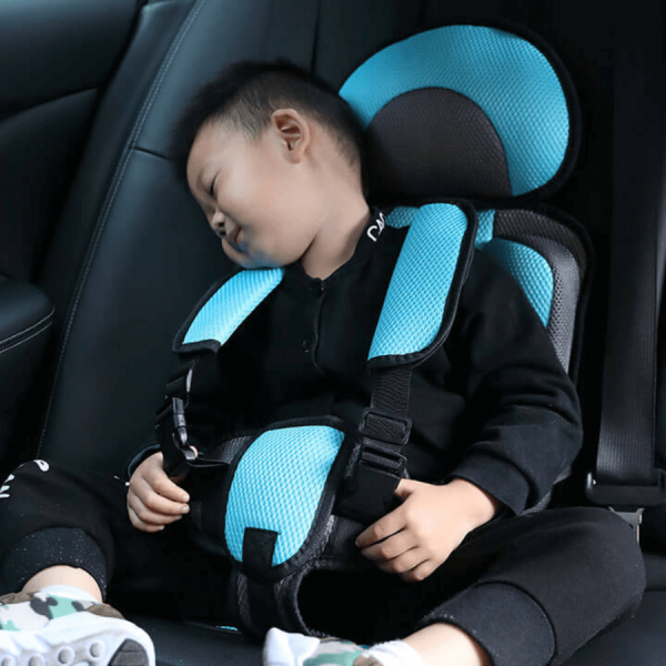 Đệm ghế ngồi ô tô có đai an toàn cho bé đa dụng