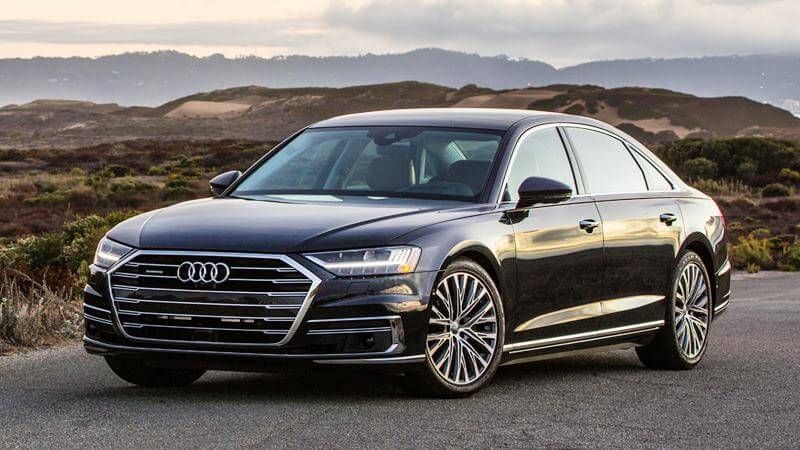Phụ kiện và đồ chơi ô tô là gì? Tại sao nên đầu tư nâng cấp cho xe Audi A8?