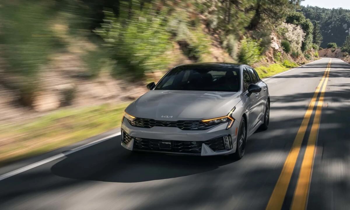 Trang bị phụ kiện và phụ tùng xe KIA K5 thiết yếu cho ô tô