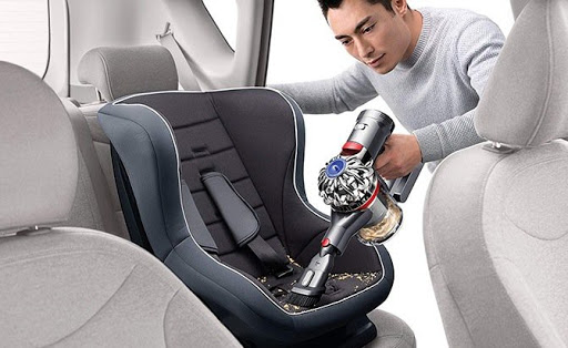 Bảo quản ghế ô tô trẻ em đúng cách để tránh hôi và ẩm mốc