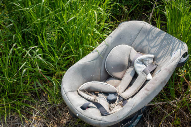 Những dấu hiệu nhận biết khi nào ghế ô tô trẻ em nên thay mới