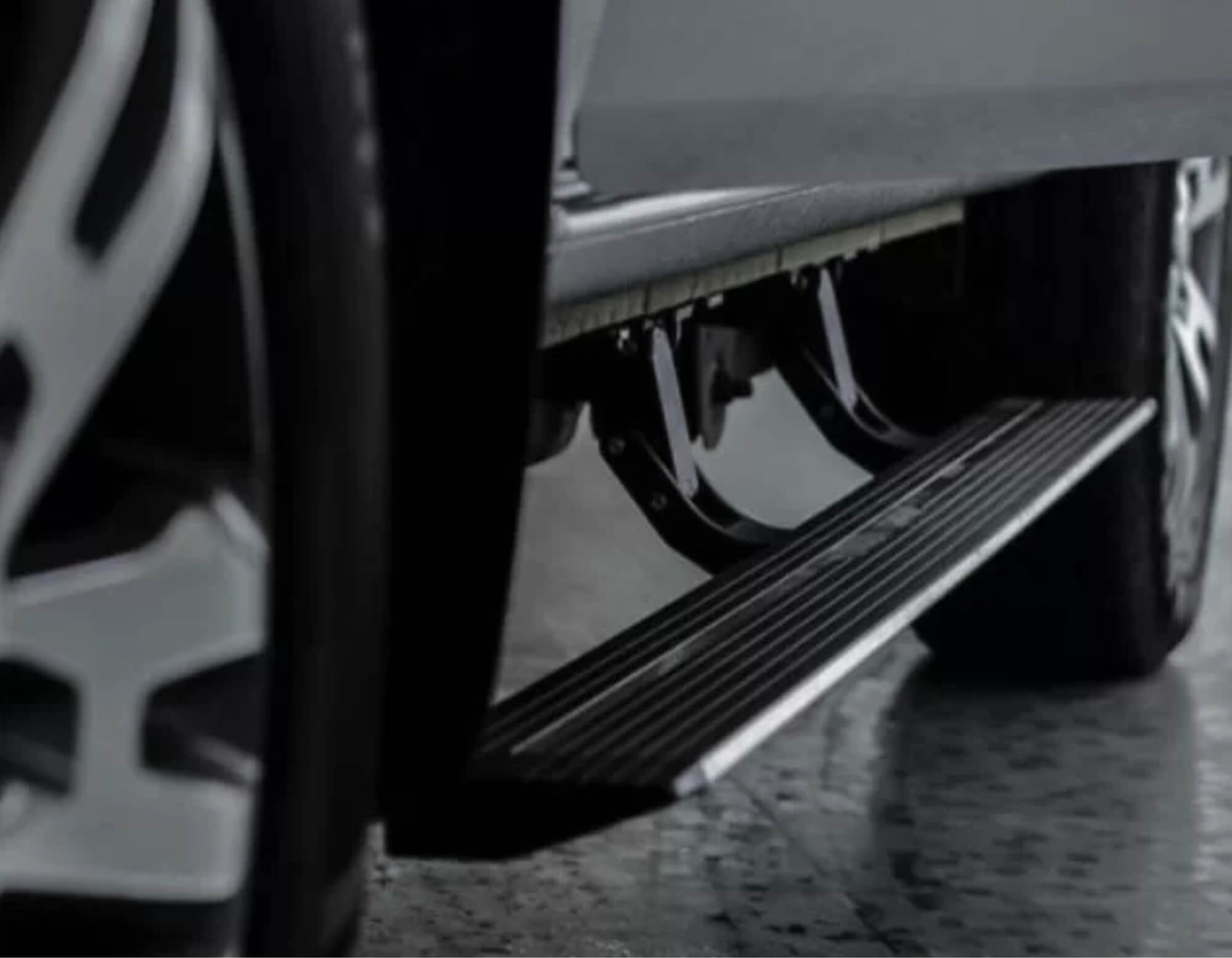 Bậc lên xuống xe Hyundai Creta điện tự động
