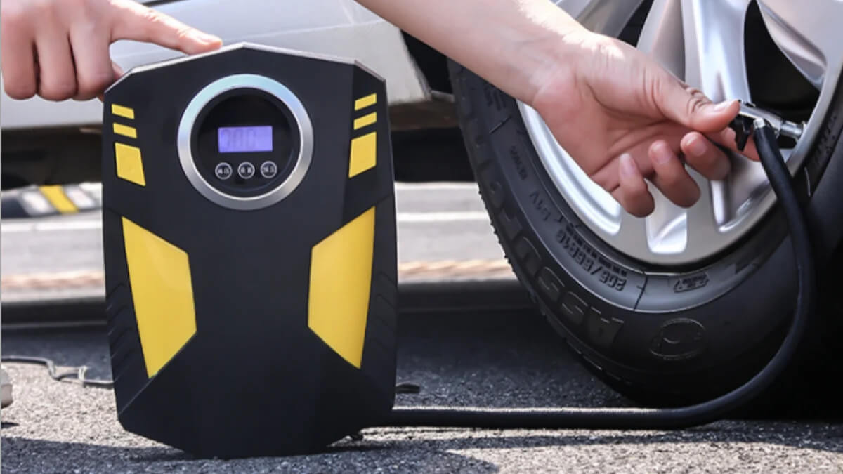 Máy bơm lốp ô tô giúp tài xế chủ động kiểm soát áp suất lốp