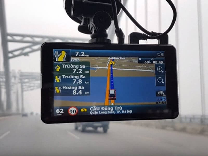 Tích hợp GPS, hiển thị tốc độ, vị trí và lộ trình di chuyển