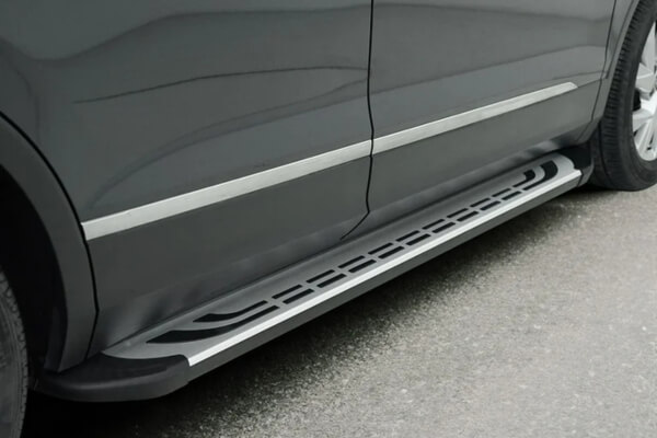 Bậc lên xuống ô tô Honda Accord nhôm nguyên khối