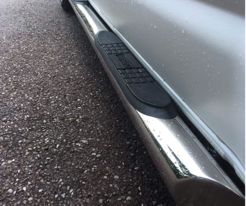 Bậc lên xuống xe Honda Civic chất liệu inox