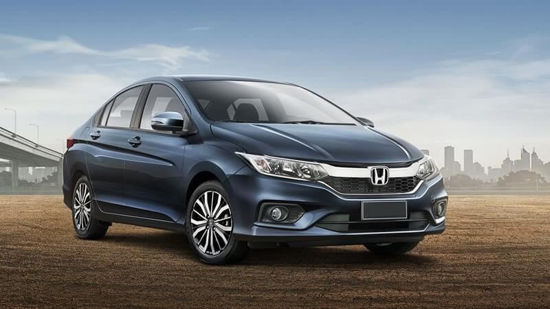 Bậc lên xuống ô tô Honda giúp lên xuống xe an toàn, tiện lợi hơn.