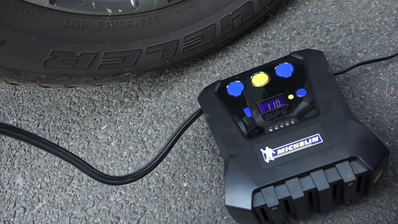 Bơm lốp ô tô Michelin cực kỳ bền bỉ, chính xác và tiện lợi