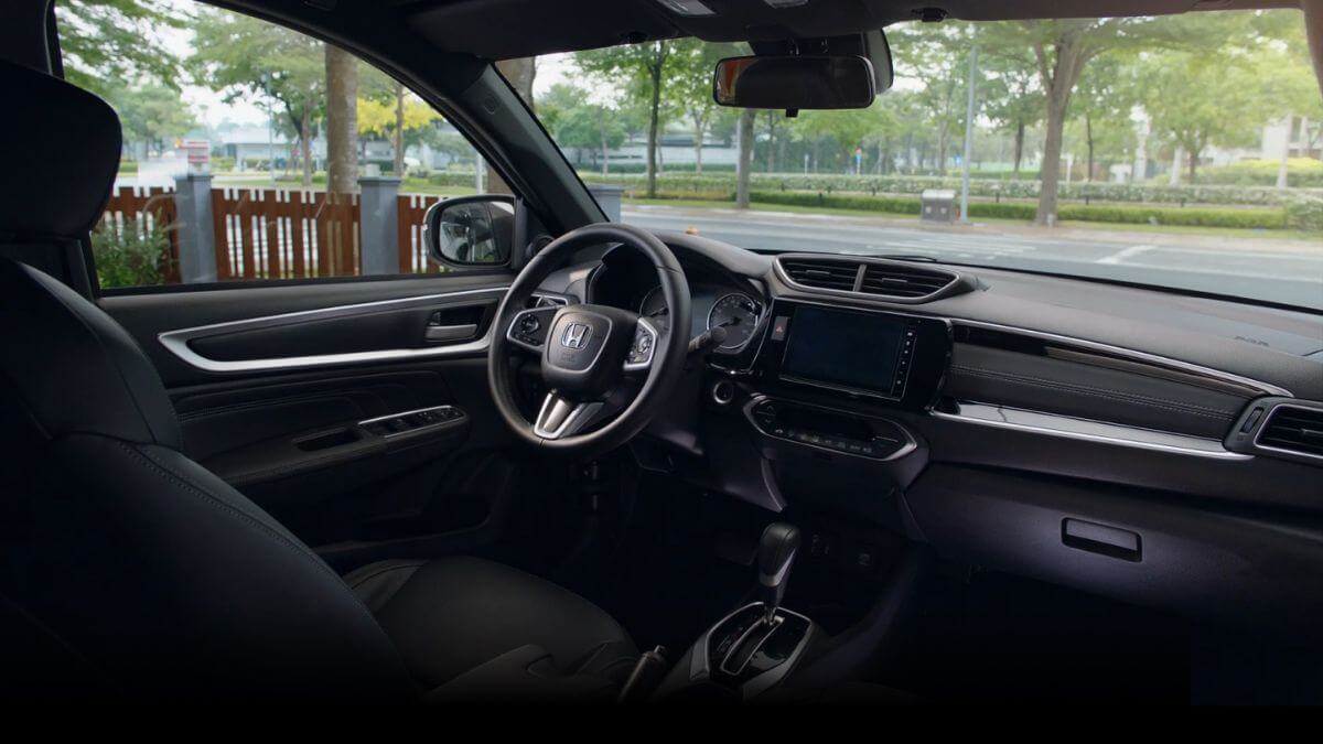 Tầm quan trọng của thảm lót sàn trong việc bảo vệ sàn xe Honda BR-V