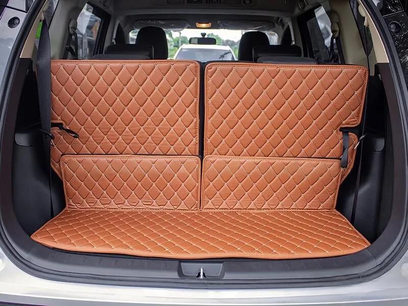 Lót cốp giúp việc vệ sinh khoang hành lý trở nên đơn giản hơn