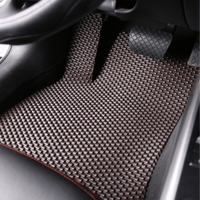 Thảm lót sàn xe Nissan Navara chất liệu cao su