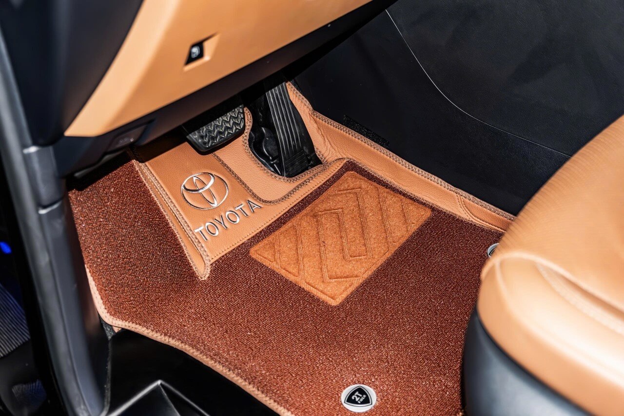 Thảm rối lót sàn xe Toyota Hiace