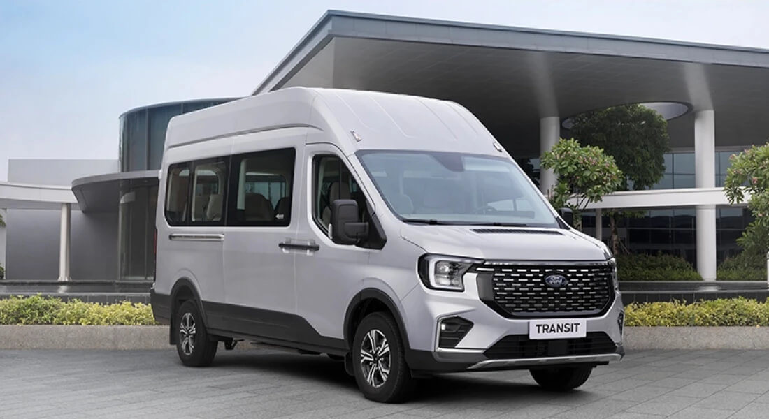 Nhiều chủ xe lựa chọn bậc lên xuống ô tô để hỗ trợ bước chân an toàn 