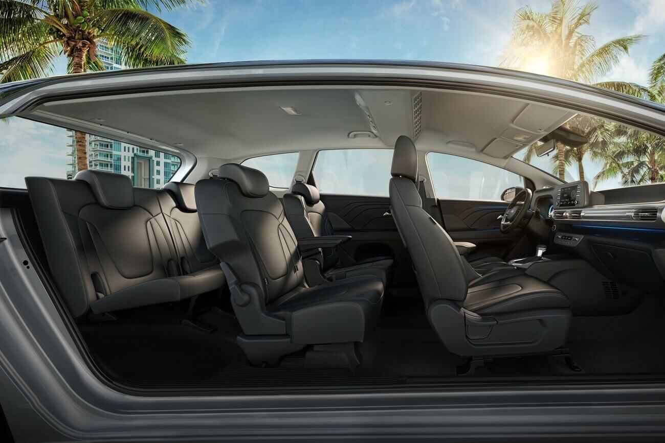 Thảm lót sàn xe ô tô đóng vai trò quan trọng trong việc bảo vệ sàn zin