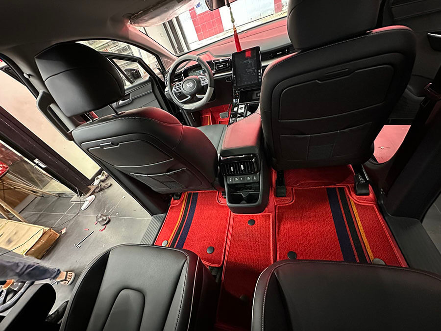Thay mới thảm lót sàn xe Hyundai khi có dấu hiệu hư hỏng