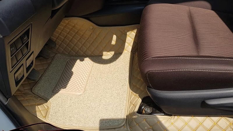 Mua thảm lót sàn xe Toyota Fortuner chất lượng tại Phụ kiện xe VIP