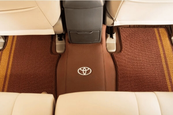 Giải pháp bảo vệ sàn xe hiệu quả với bộ thảm lót sàn ô tô cao cấp