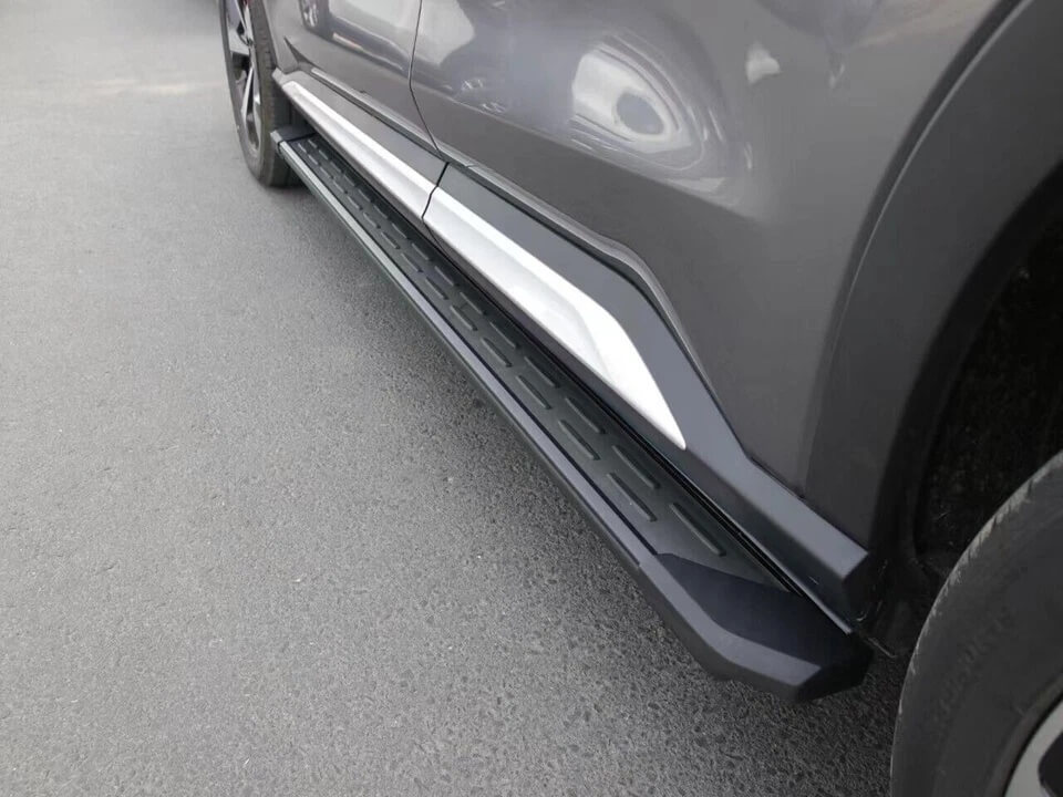 Bậc lên xuống xe VinFast VF5 dạng tấm phẳng