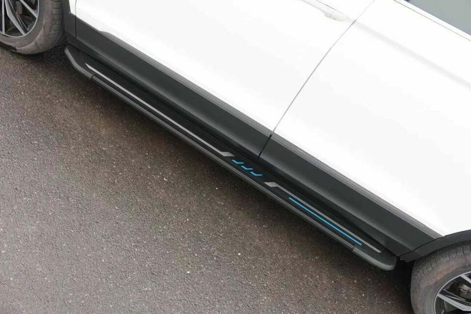 Bậc lên xuống ô tô BMW 3-Series hợp kim nhôm cao cấp