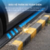 Bậc PK10 bản rộng nhô ra ngoài giúp bảo vệ thân xe toàn diện