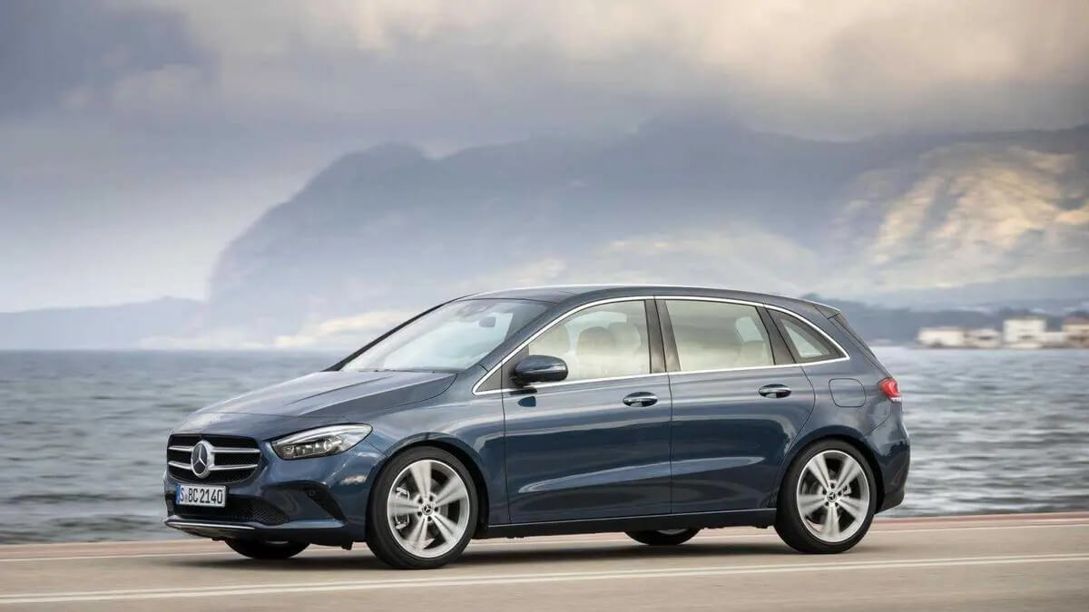 Vì sao ngày càng nhiều chủ xe lựa chọn lắp bậc lên xuống ô tô cho xe Mercedes-Benz B-Class?