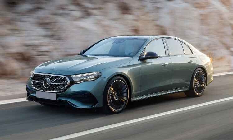 Có thực sự nên lắp bậc lên xuống ô tô cho xe Mercedes-Benz E-Class?